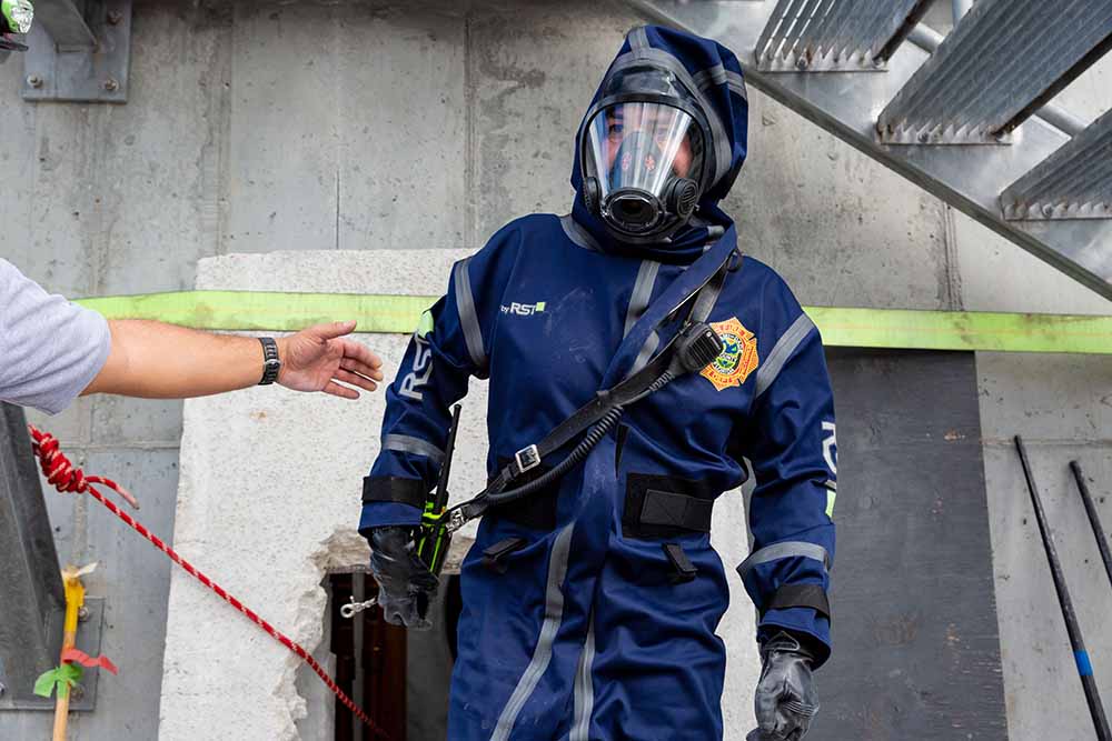 Dermon核<a href='http://www.tjjxsd56.com/Ppzq/rst.html'>輻射防護服</a>-1