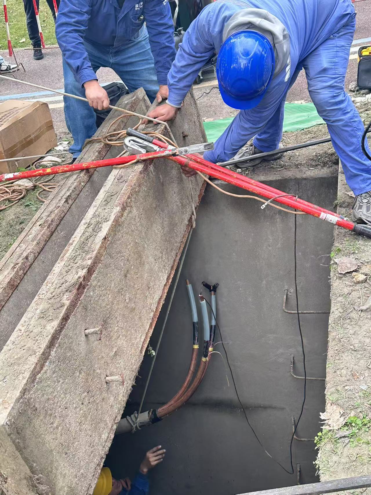 <a href='http://www.tjjxsd56.com/Ppzq/ersted.html'>電纜故障定位儀</a>現(xiàn)場