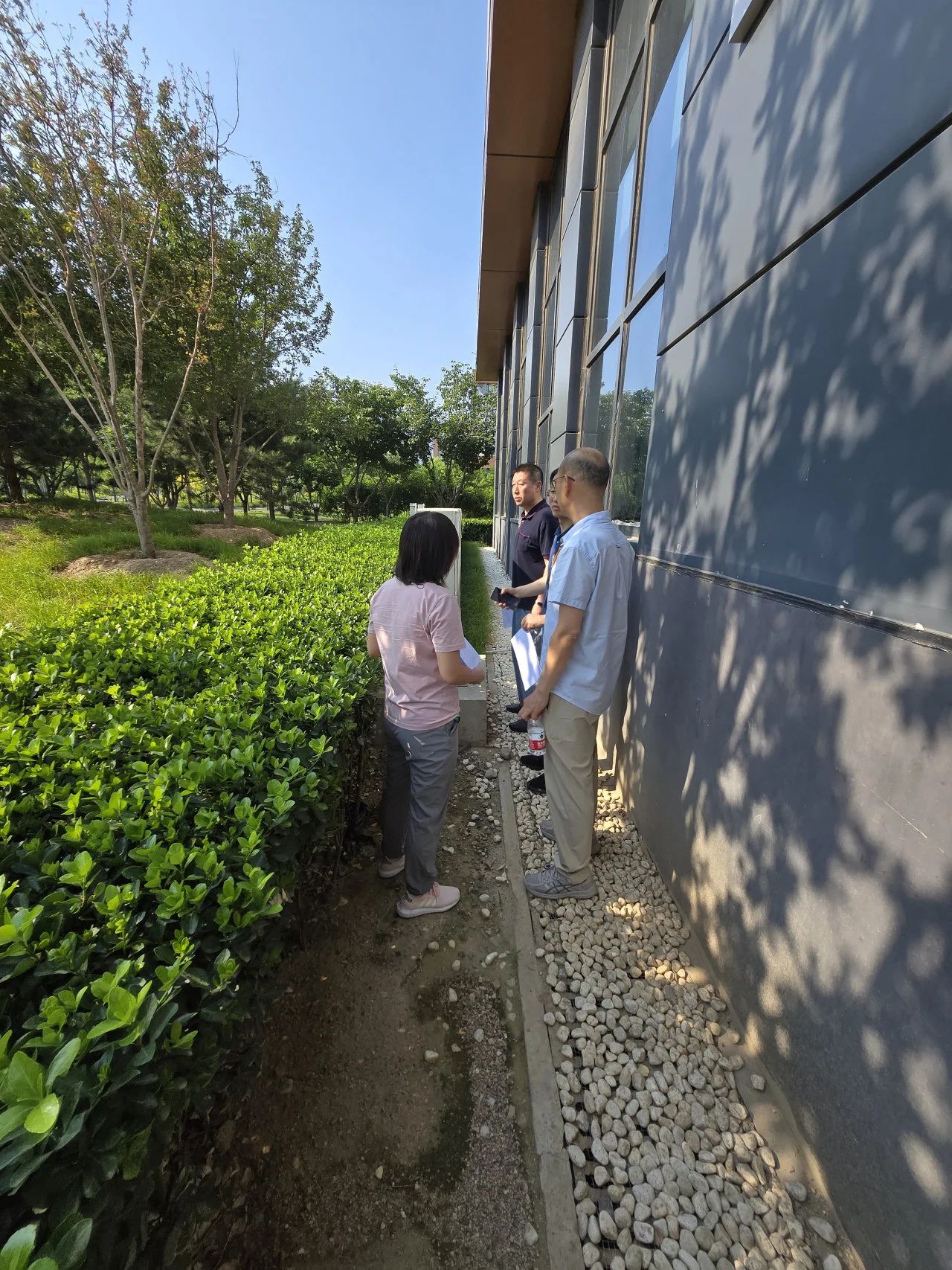 AT2327 區域輻射監測報*系統